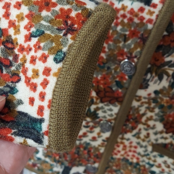 Geiger Wool Button up Sweater. - Picture 6 of 9